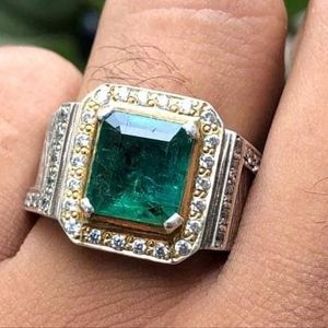 Gorgeous Natural zambian emerald in sterling silver Ring
